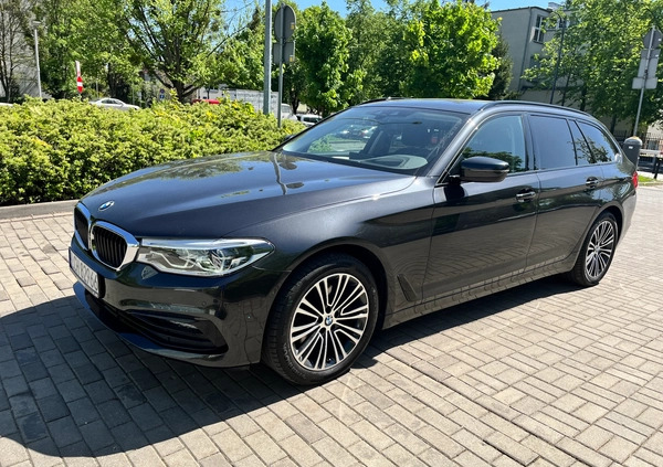 bmw seria 5 wielkopolskie BMW Seria 5 cena 155000 przebieg: 56000, rok produkcji 2019 z Warszawa